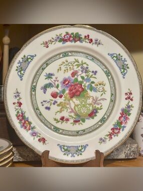 Tree of Kashmir by Paragon. 8 Dinner Plates 10 3/4”
